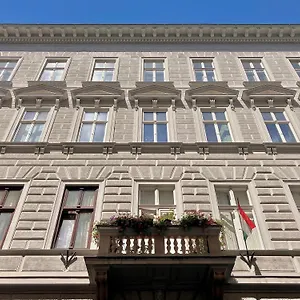 https://paulay-design-apartment.inbudapesthotels.com