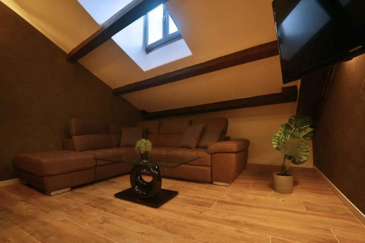 Moscova Attic Near Duomo Daire Milano